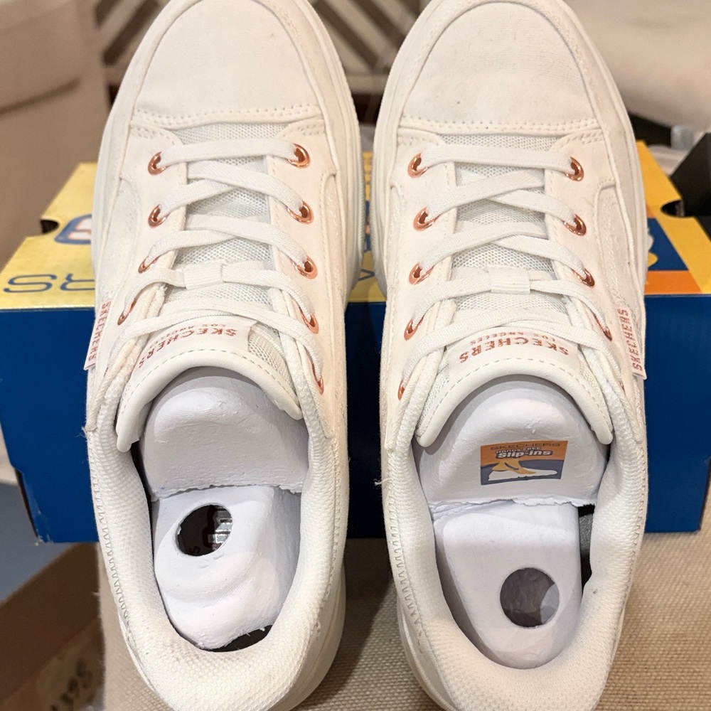Skechers Slip-ins: Arch Fit Arcade - See Ya There in White/8M/EUC - Picture 11 of 15
